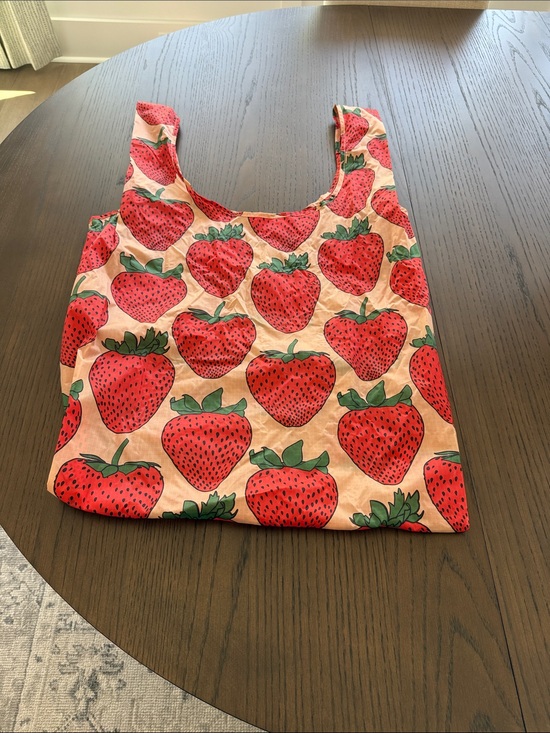 BAGGU Handbags - Standard Baggu Reusable Tote Bag-Strawberry Print